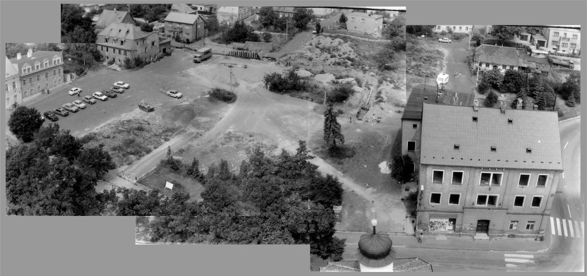 009  Panorama náměstí z kostela